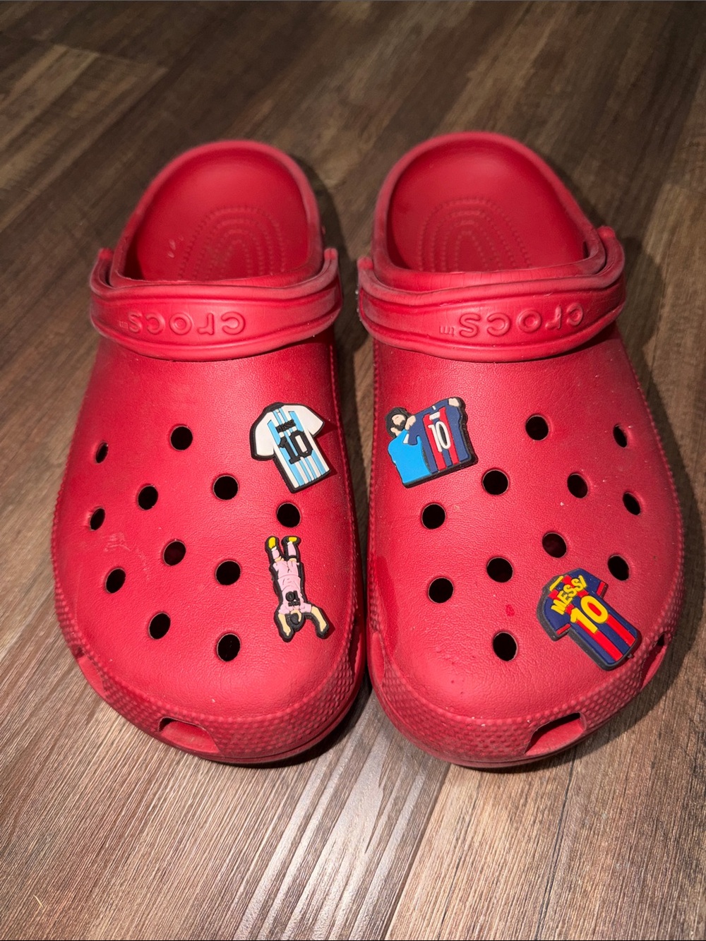 Red Crocs with Messi Jibbits Men Size 9/Womens 11